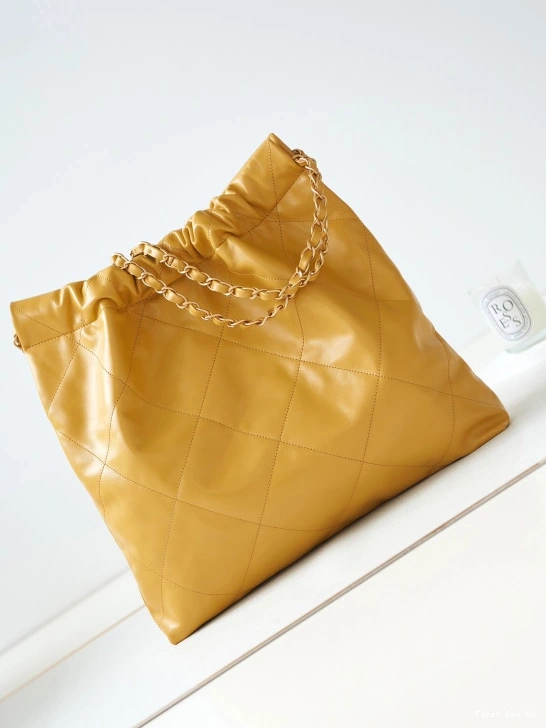 First Bag Ru HANDBAG CHANEL 22 0723